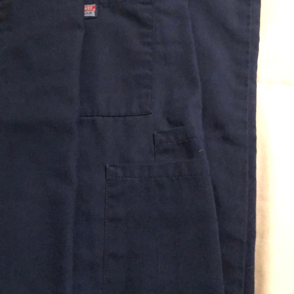 2pr women’s scrubs selling together - Picture 3 of 4